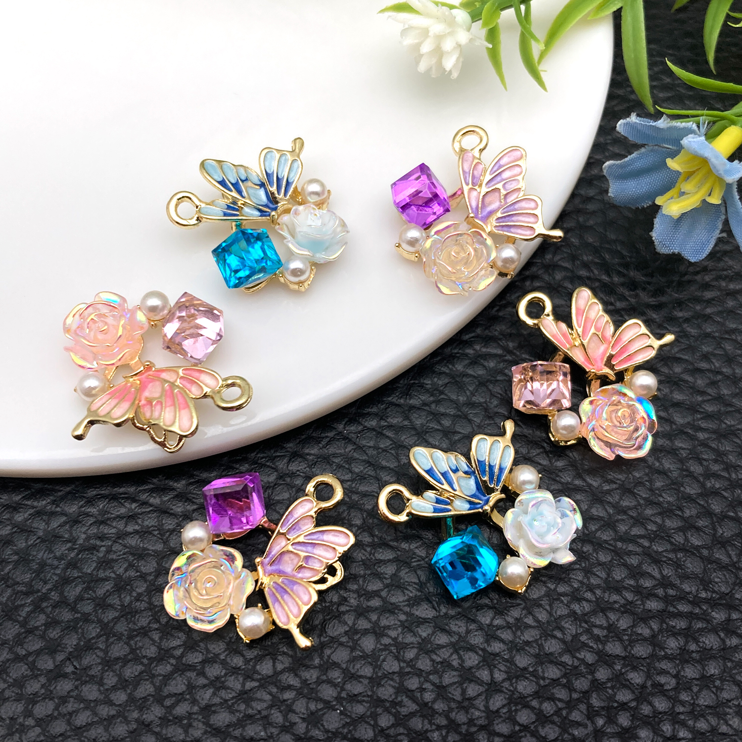 2/6 pcs Small Luxe Style Pearl - Diamond Stud Earrings recension och pris