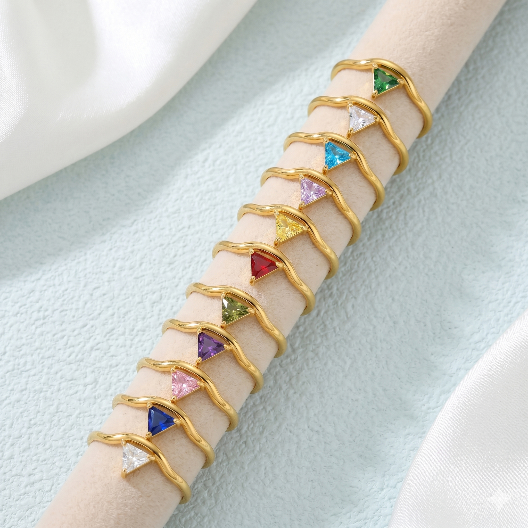 Minimalist 18K Gold Plated Tri - Birthstone Ring Set recension och pris