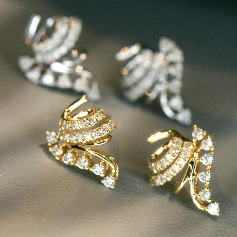 Aazuo 18K White & Yellow lGold - Diamond Stud Earrings recension och pris