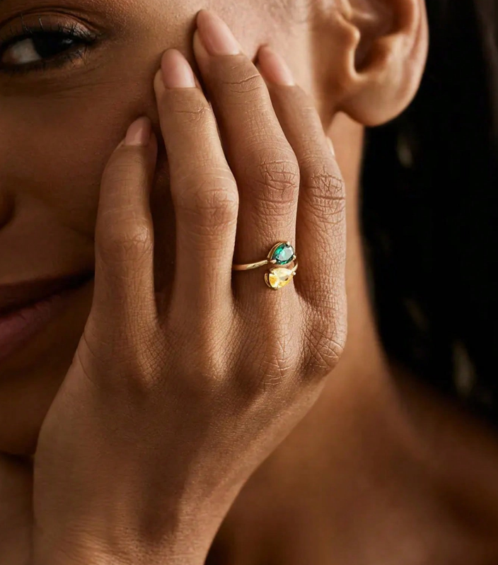 Lateefah customized staggered  - Birthstone Ring Set recension och pris