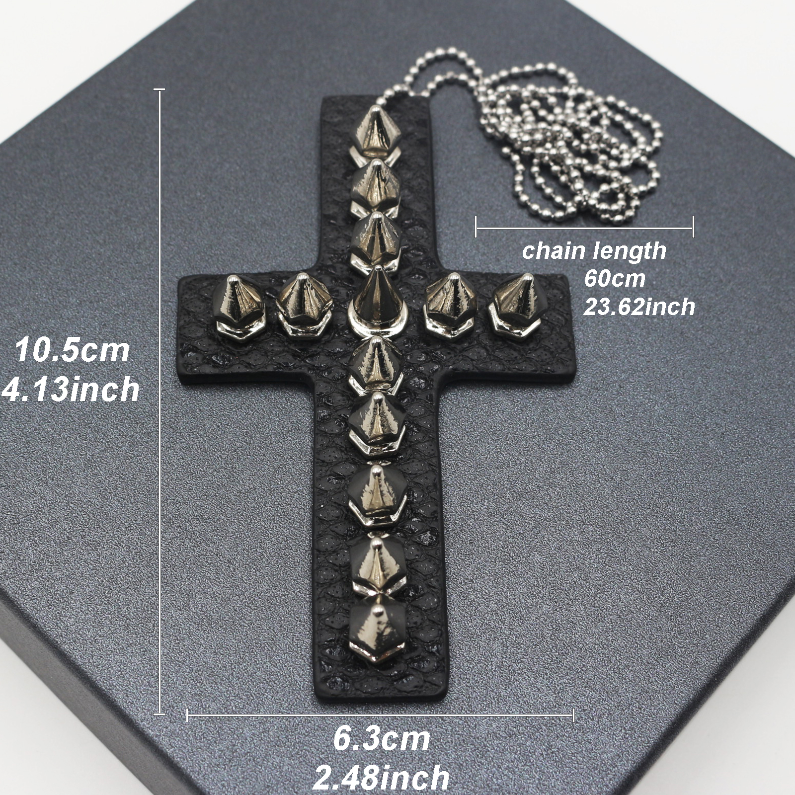 Large Leather rivet Rhinestone - Crystal Choker Necklace recension och pris