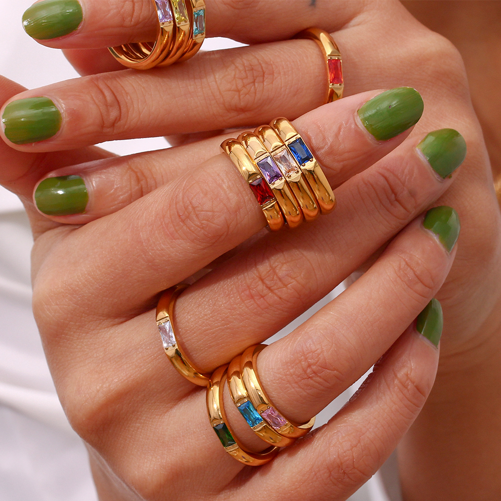 E.B.belle 18K Gold Plated Shin - Birthstone Ring Set recension och pris