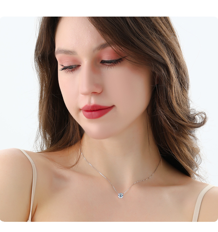 Mini 5mm/4mm D Moissanite 925  - Crystal Choker Necklace recension och pris