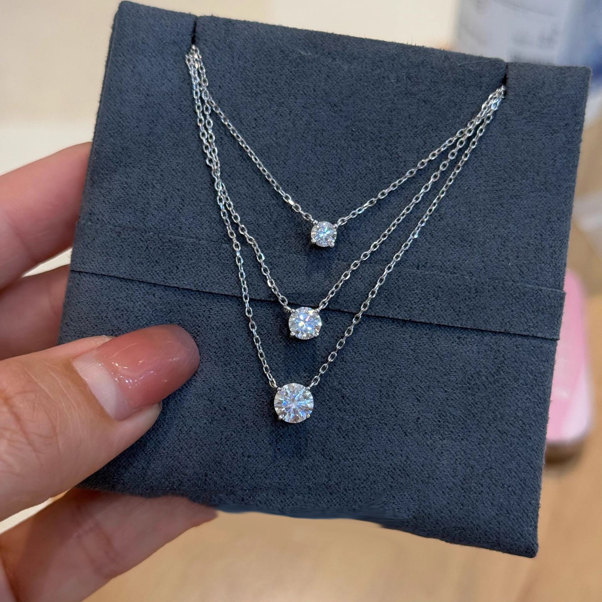 Mini 5mm/4mm D Moissanite 925  - Crystal Choker Necklace recension och pris