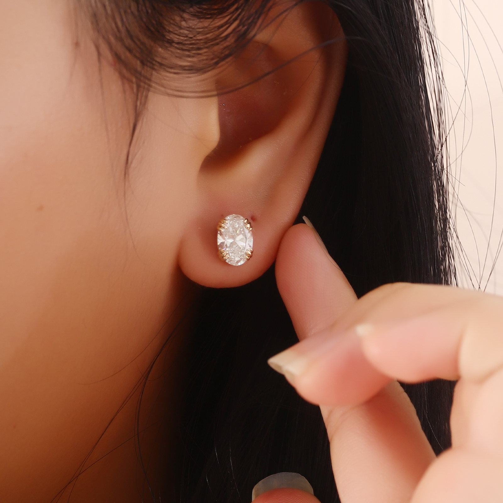Provence Luxury Oval cut Earri - Diamond Stud Earrings recension och pris