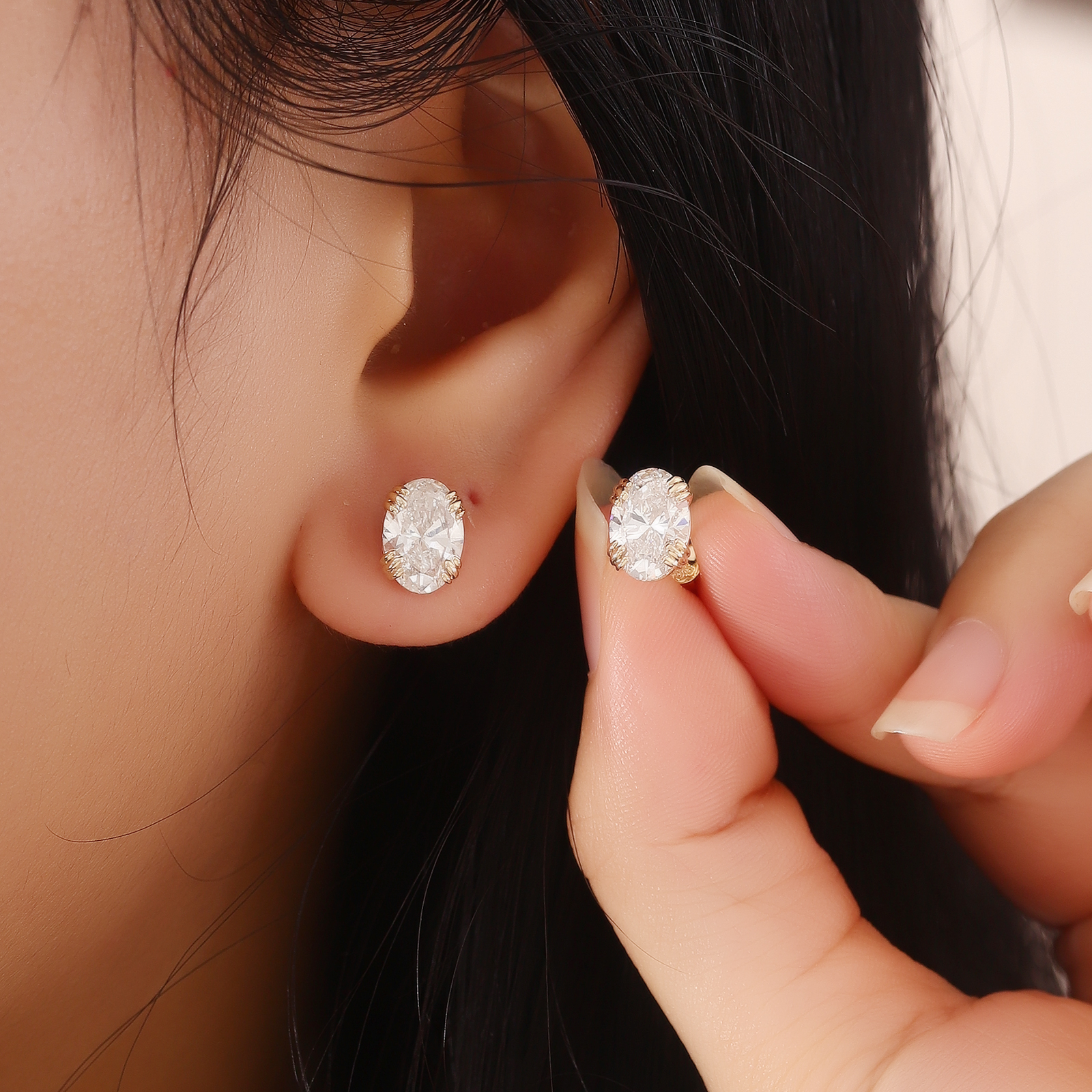 Provence Luxury Oval cut Earri - Diamond Stud Earrings recension och pris