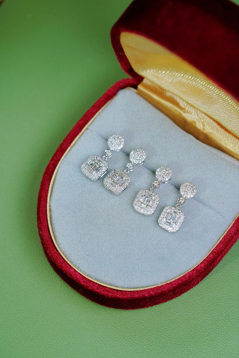 KUGG 100% 18K White Gold Earri - Diamond Stud Earrings recension och pris
